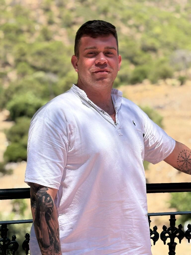 Josh-team-inneerlife-recovery-rehab-best-center-spain-residential-inpatient-centre-facility-exclusive-private-addiction-mental-health-alcohol-drugs-depression-anxiety-trauma-ptsd