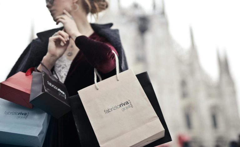 shopping-addiction-compulsive-buying-disorder-innerlife-treatments-recovery-program-best-rehab-recovery-center-spain